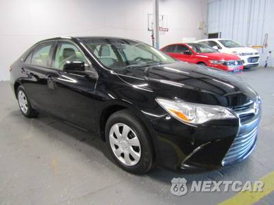 2017 Toyota Camry LE - zdjęcie 3 z 19 - miniatura