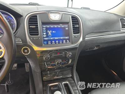 2021 Chrysler 300 Touring L - zdjęcie 11 z 24 - miniatura
