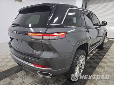 2022 Jeep Grand Cherokee Summit - zdjęcie 4 z 23 - miniatura
