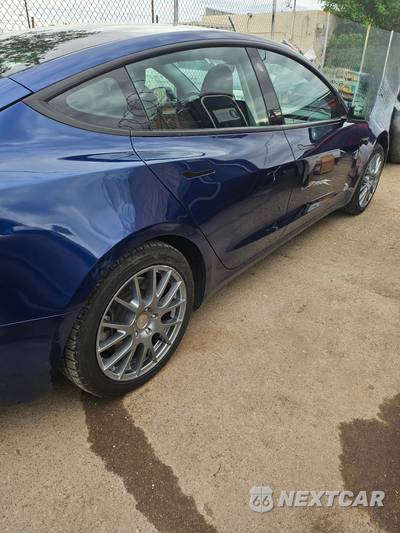 2022 Tesla Model 3 Standard Range - zdjęcie 3 z 10 - miniatura
