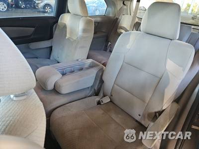 2016 Honda Odyssey SE 118.1" WB - zdjęcie 13 z 41 - miniatura