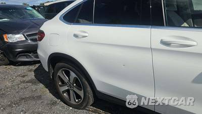 2019 Mercedes-Benz GLC 300 4MATIC - zdjęcie 24 z 25 - miniatura