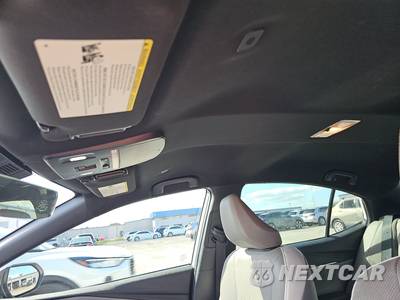 2025 Toyota Camry SE - zdjęcie 17 z 30 - miniatura
