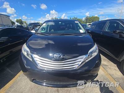 2017 Toyota Sienna Limited 7-Passenger 119.3" WB - zdjęcie 2 z 34 - miniatura