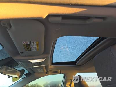 2025 Toyota RAV4 Hybrid XLE - zdjęcie 17 z 27 - miniatura