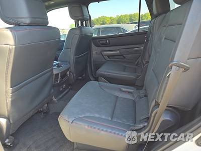 2026 Toyota Sequoia TRD Pro - zdjęcie 13 z 18 - miniatura