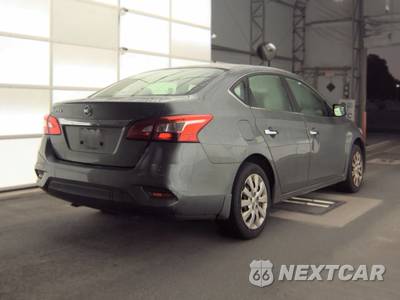 2017 Nissan Sentra S - zdjęcie 4 z 61 - miniatura