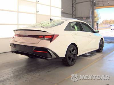 2026 Hyundai Elantra SEL Sport - zdjęcie 4 z 18 - miniatura