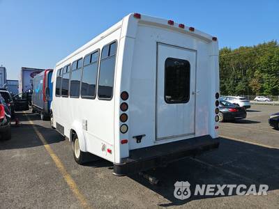 2012 Ford Super Duty E-450 Cutaway DRW - zdjęcie 6 z 19 - miniatura