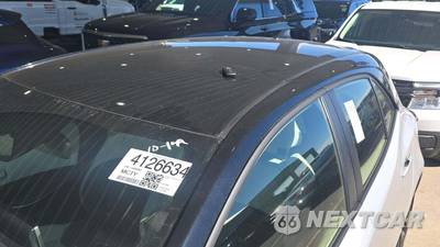 2026 Toyota Corolla Hatchback XSE - zdjęcie 18 z 25 - miniatura