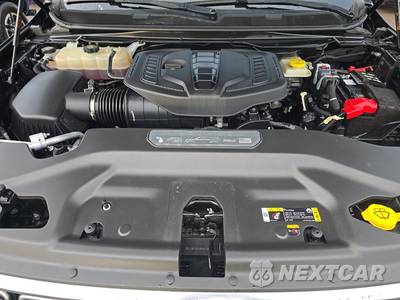 2023 Jeep Wagoneer Series III - zdjęcie 16 z 34 - miniatura