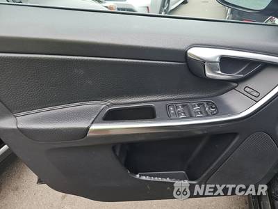 2014 Volvo XC60 T6 - zdjęcie 9 z 56 - miniatura