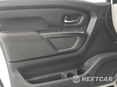2021 Nissan TITAN PRO-4X Crew Cab Short Bed - zdjęcie 9 z 23 - miniatura