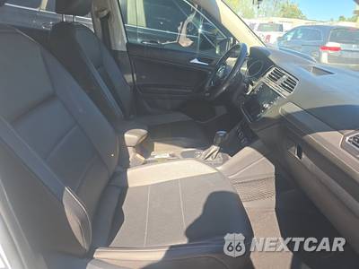 2021 Volkswagen Tiguan SE - zdjęcie 8 z 23 - miniatura