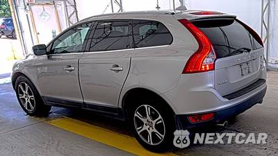 2011 Volvo XC60 T6 w/Moonroof - zdjęcie 6 z 42 - miniatura