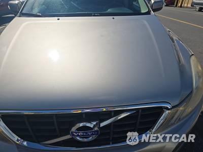 2011 Volvo XC60 T6 w/Moonroof - zdjęcie 15 z 42 - miniatura