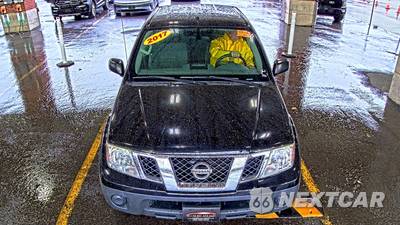 2017 Nissan Frontier SV Crew Cab Medium Bed - zdjęcie 2 z 62 - miniatura