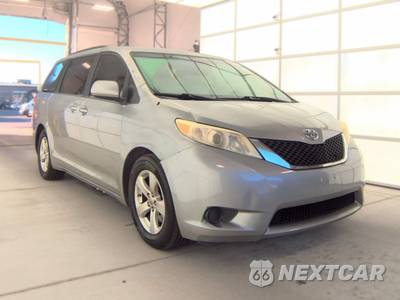 2013 Toyota Sienna LE 8-Passenger 119.3" WB - zdjęcie 3 z 34 - miniatura