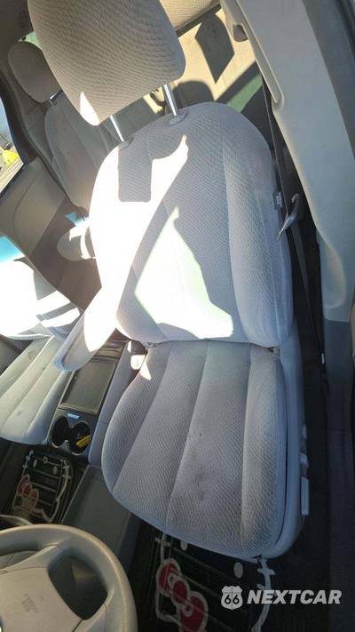 2013 Toyota Sienna LE 8-Passenger 119.3" WB - zdjęcie 21 z 34 - miniatura