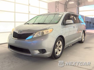 2013 Toyota Sienna LE 8-Passenger 119.3" WB