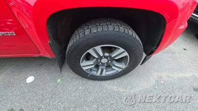 2018 Chevrolet Colorado WT Crew Cab Medium Bed 4WT - zdjęcie 24 z 36 - miniatura