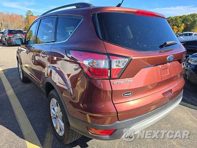 2018 Ford Escape SE - zdjęcie 6 z 39 - miniatura