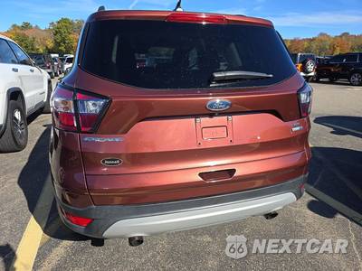2018 Ford Escape SE - zdjęcie 5 z 39 - miniatura