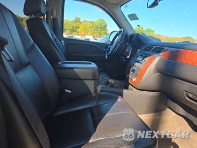 2008 Chevrolet Suburban 1500 LT 2LT - zdjęcie 8 z 57 - miniatura
