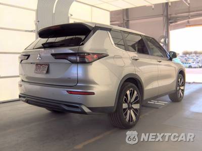 2025 Mitsubishi Outlander SE - zdjęcie 4 z 21 - miniatura