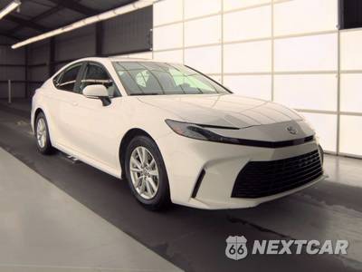 2025 Toyota Camry LE - zdjęcie 3 z 27 - miniatura