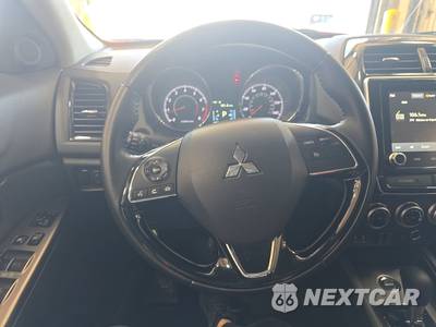 2025 Mitsubishi Outlander Sport 2.0 ES - zdjęcie 10 z 31 - miniatura