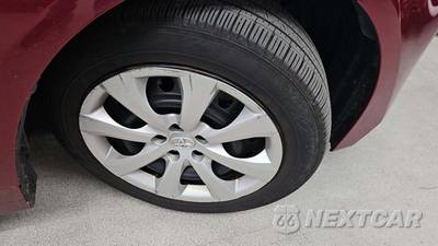 2026 Toyota Corolla LE Sedan - zdjęcie 33 z 36 - miniatura