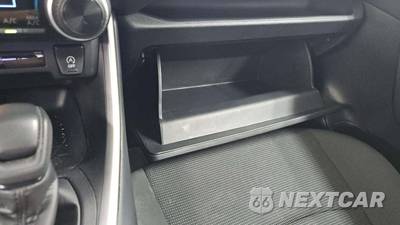 2025 Toyota RAV4 LE - zdjęcie 22 z 35 - miniatura