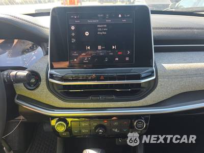 2025 Jeep Compass Latitude - zdjęcie 11 z 20 - miniatura