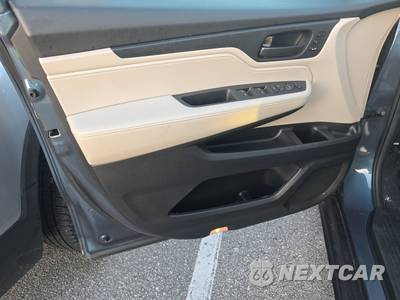 2025 Honda Odyssey EX-L 118.1" WB - zdjęcie 9 z 34 - miniatura