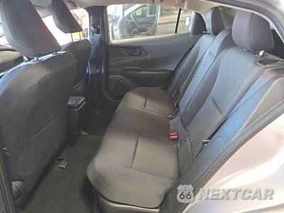 2025 Toyota Prius LE - zdjęcie 13 z 27 - miniatura