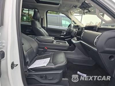 2025 Ford Expedition MAX Platinum - zdjęcie 8 z 30 - miniatura
