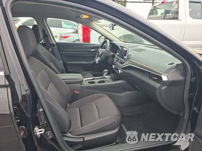 2025 Nissan Altima SV - zdjęcie 8 z 23 - miniatura