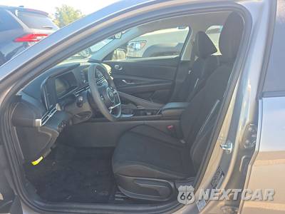 2026 Hyundai Elantra Hybrid Blue - zdjęcie 7 z 25 - miniatura