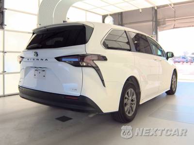 2025 Toyota Sienna LE 8-Passenger 120.5" WB - zdjęcie 4 z 37 - miniatura