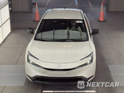 2026 Toyota Prius LE - zdjęcie 2 z 22 - miniatura