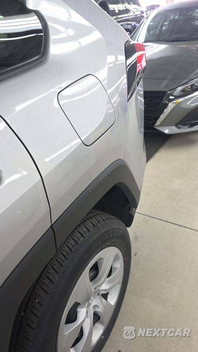 2025 Toyota RAV4 LE - zdjęcie 24 z 34 - miniatura