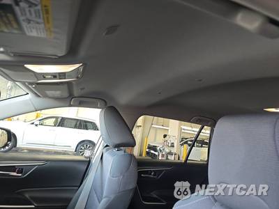 2025 Toyota RAV4 Hybrid XLE - zdjęcie 20 z 31 - miniatura