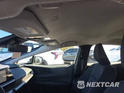 2026 Toyota Prius LE - zdjęcie 18 z 22 - miniatura
