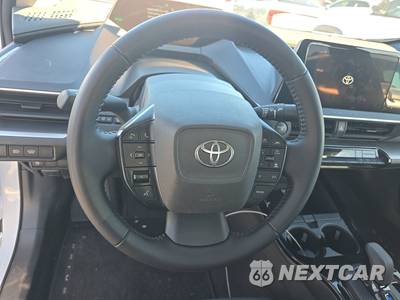 2026 Toyota Prius LE - zdjęcie 10 z 22 - miniatura