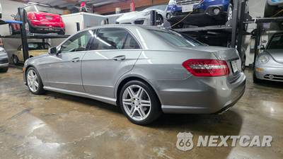 2010 Mercedes-Benz E 350 Sedan - zdjęcie 22 z 134 - miniatura