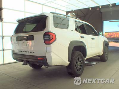 2025 Toyota 4Runner SR5 - zdjęcie 4 z 27 - miniatura
