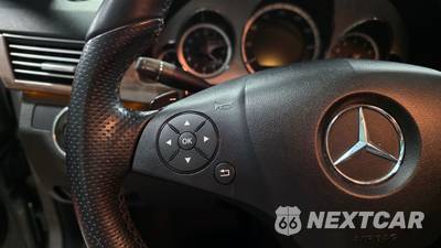 2010 Mercedes-Benz E 350 Sedan - zdjęcie 70 z 134 - miniatura