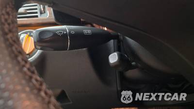 2010 Mercedes-Benz E 350 Sedan - zdjęcie 74 z 134 - miniatura