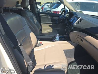 2016 Honda Pilot Touring w/Navigation & RES - zdjęcie 8 z 31 - miniatura